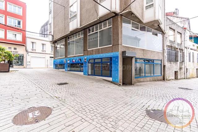 Local en VENTA ubicado en la C/ FOMENTO de CARBALLO (A Coruñ
