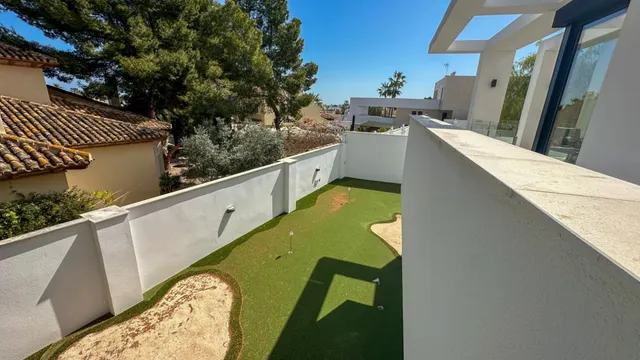 Villa 4 habitaciones 527m² en venta - Villamartin — 33