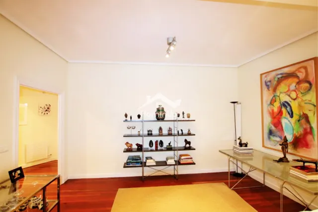 Se Alquila precioso Piso de 2 Dormitorios y 2 baños en Sabin - foto 5