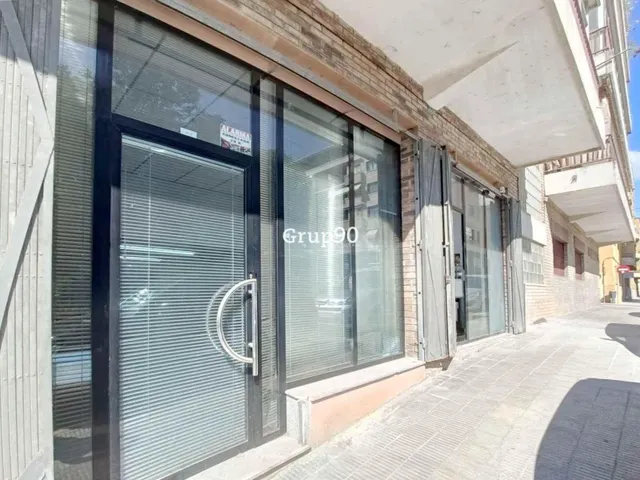 Local comercial a pie de calle de 240m2 en Zona Instituts — 12