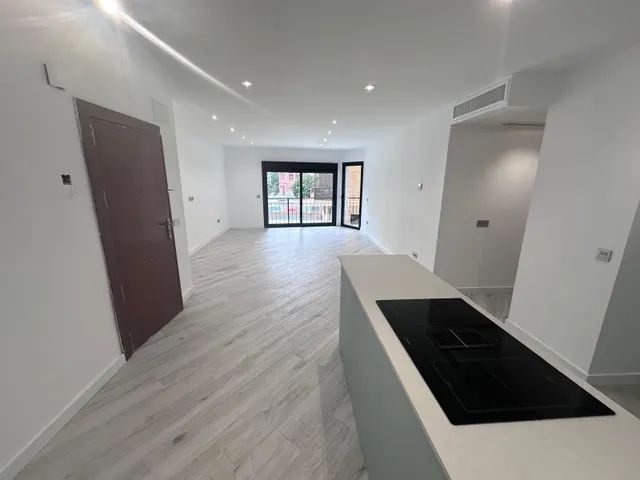 amplio piso reformado  a tan solo 150 metro de la playa la malaguerta — 2