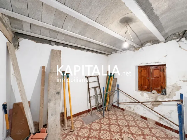 BONITA CASA A LA VENTA CON GARAJE EN BOLBAITE — 18