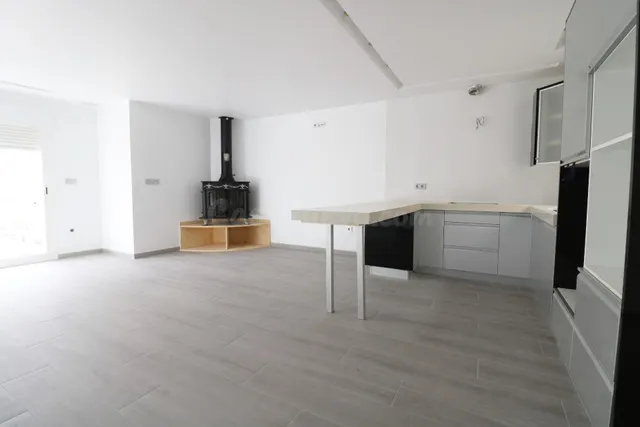 ¡SE VENDE ÁTICO EN LAS BAYAS (ELCHE)!