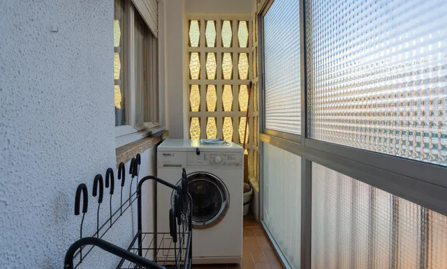 Piso de 3 dormitorios con terraza en el centro de Torredembarra — 27