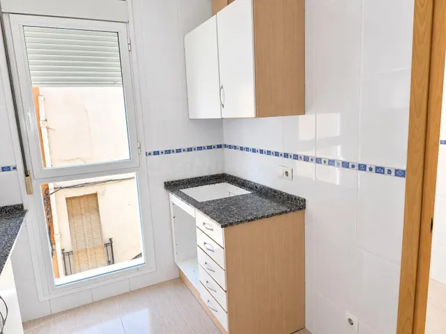 Piso en Venta en el Centro de Amposta - foto 5