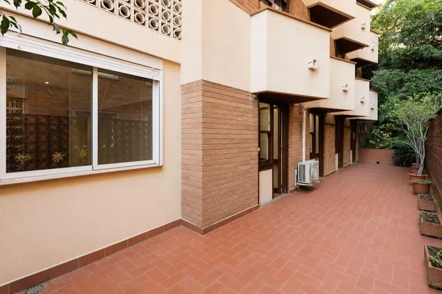 Magnífica planta baja en tres torres — 45