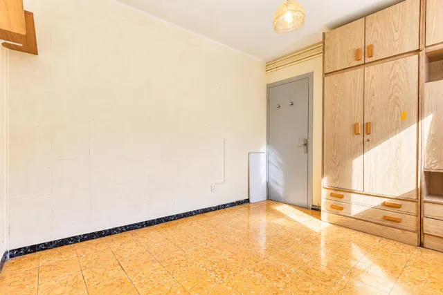 Pis en venta a zona Passeig Verdabuer — 19