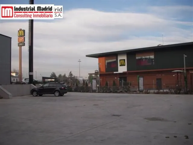 EDIFICIO DE OFICINAS EN ALQUILER Y VENTA EN ARGANDA DEL REY — 20