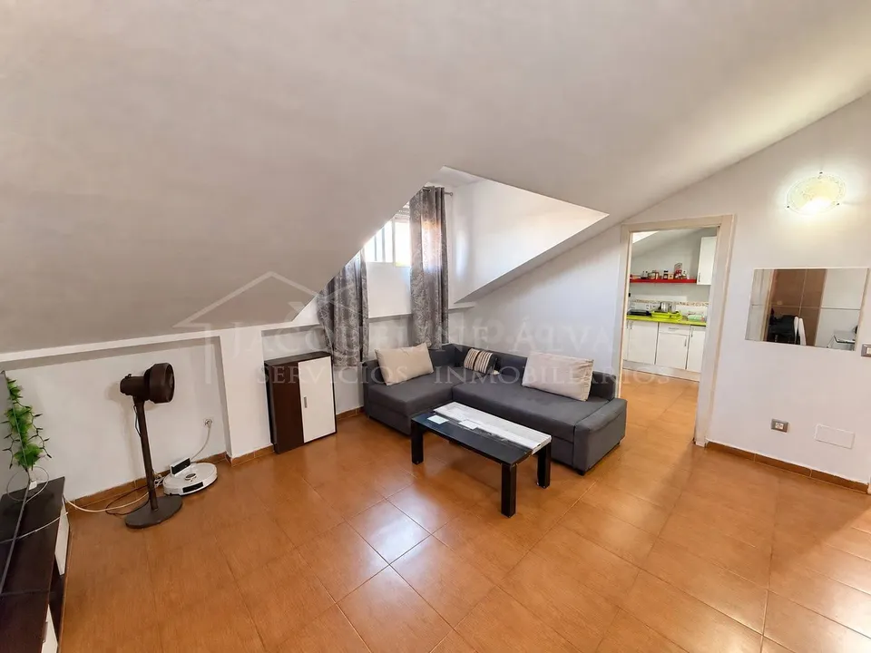 ATICO DE DOS habitación Y UN BAÑO EN LA estación - YELES