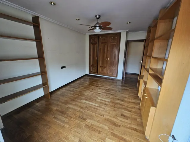 Exclusividad, amplitud y confort en el centro de Salamanca, 3 amplios dormitorios y plaza de garaje cerrada — 40