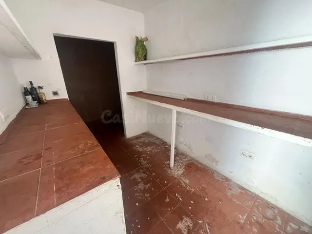 ALQUILER DE ALMACEN EN CENTRO DE ESTEPONA - foto 4