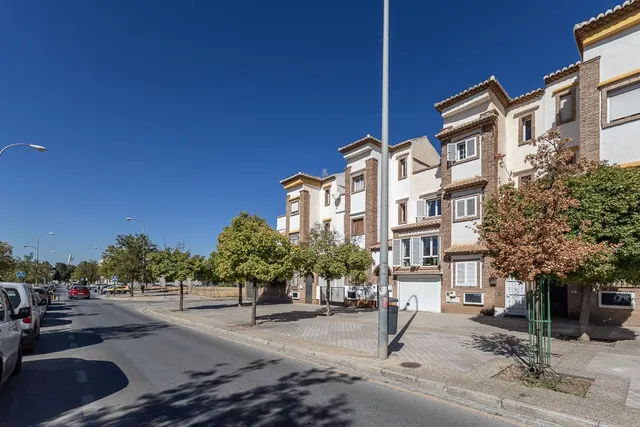 VIVIENDA con encanto en PALACIO DE DEPORTES — 39