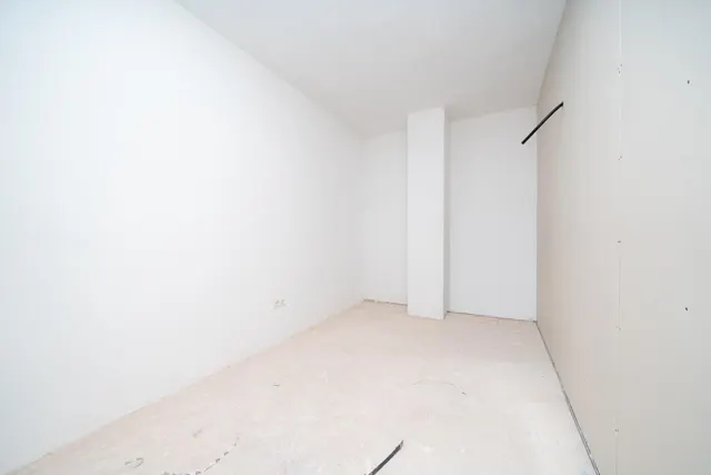LOCAL DE 284 m2 EN ZONA CASTILLO DE BELLVER — 8