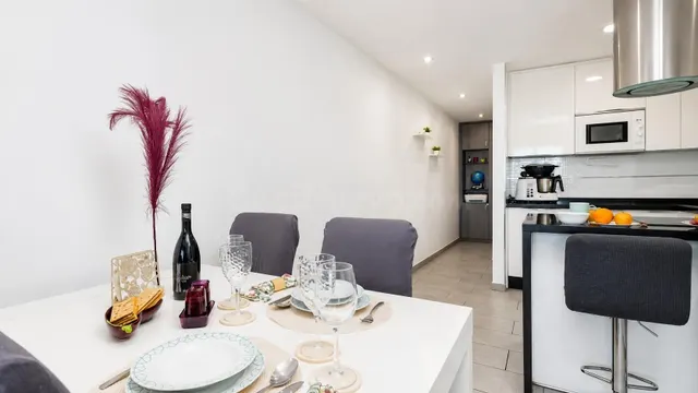 Apartamento reformado con parking en centro Torrevieja - foto 5
