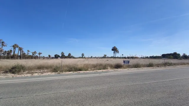EXCELENTE UBICACIÓN A 1.5 KM DEL CASCO URBANO. — 6