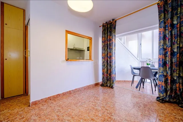 Apartamento de 1 dormitorio con licencia turística a 350 metros de Playa del Cura — 4
