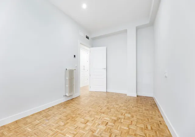 PISO DE 5 DORMITORIOS EN CALLE RECOGIDAS — 20