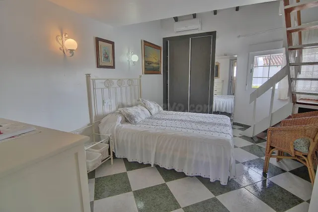 Encantador bungalow con jardín privado cerca de la playa en Calpe — 6