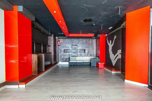 VENTA LOCAL COMERCIAL EN ZONA CENTRO DE LARACHA — 6