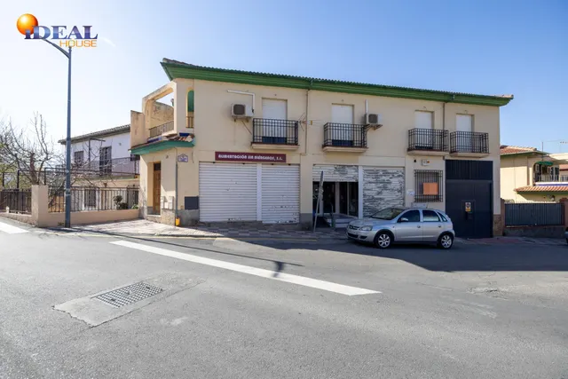 Local de 130 m2, diafano en Gojar, cerca del centro, en zona residencial con mucho paso de vehiculos — 13