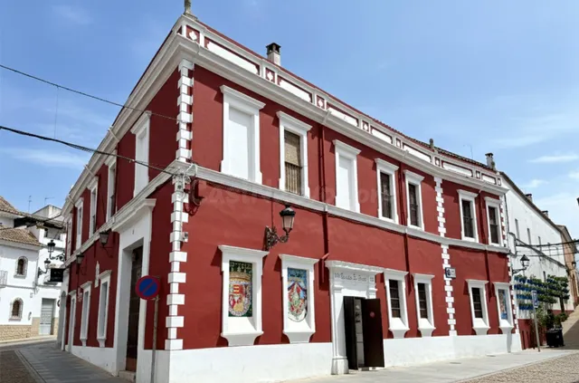Edificio histórico en Plaza de Armas – Fernán Núñez (Córdoba