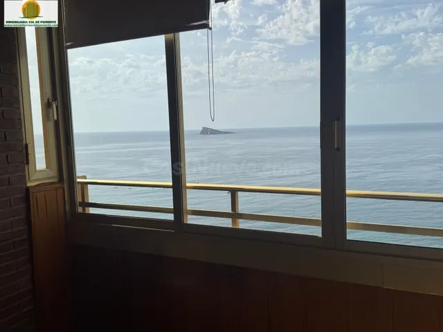 Segunda linea de playa poniente en Benidorm ! 3 habitaciones 2 baños garaje y trastero — 4