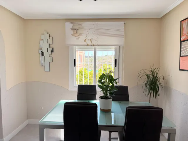 Un chalet totalmente reformado con vistas a la montaña — 47