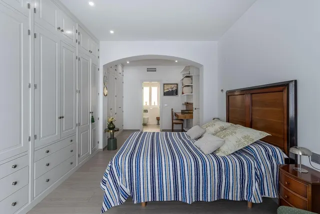 PISO COMPLETAMENTE REFORMADO EN CALLE RECOGIDAS — 22