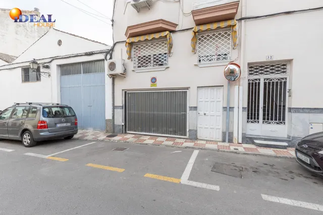 Plaza de aparcamiento de 25 m2 en Armilla (Granada) – acceso por calle málaga — 14