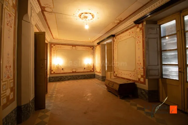 CASA HISTORICA EN VENTA EN EL CENTRO DE SANTA BARBARA (TARRA