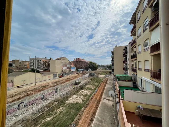 Amplia vivienda con terraza en zona Barri de França — El Ven - foto 4