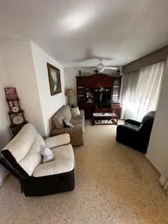 Gran apartamento familiar de 3 dormitorios, 2 baños y parking techado. A 500m de la playa — 13