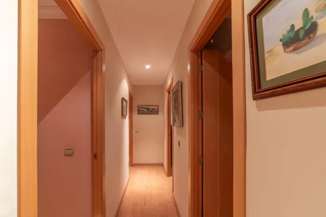 Piso reformado con piscina y garaje — 17