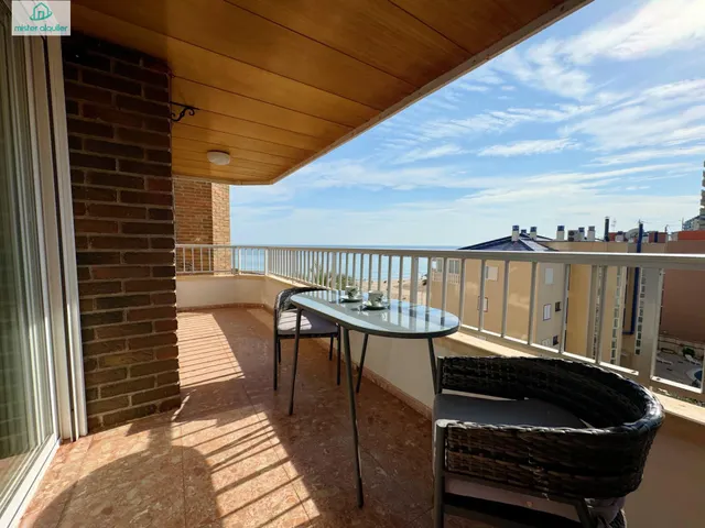 Apartamento 3 habitaciones 92m² en alquiler - 1a linea — 24