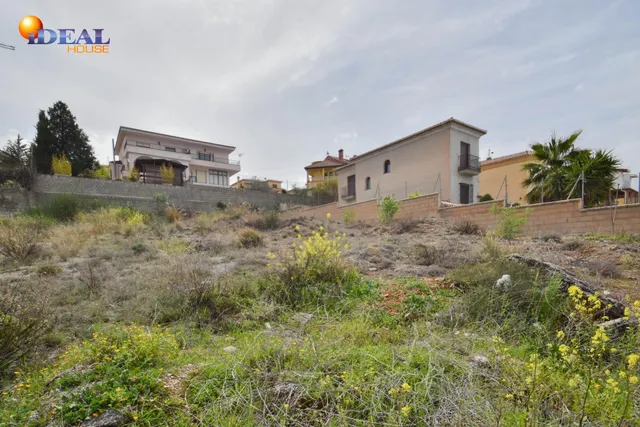 PARCELA EDIFICABLE EN EL BARRIO DE MONACHIL — 9