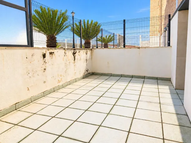 Apartamento con terraza, piscina y 2 plazas de parking — 14