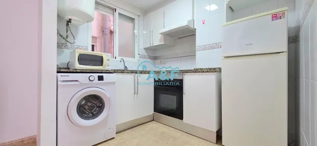 SE VENDE APARTAMENTO DE 2 DORMITORIOS CON TERRAZA EN OROPESA - foto 3