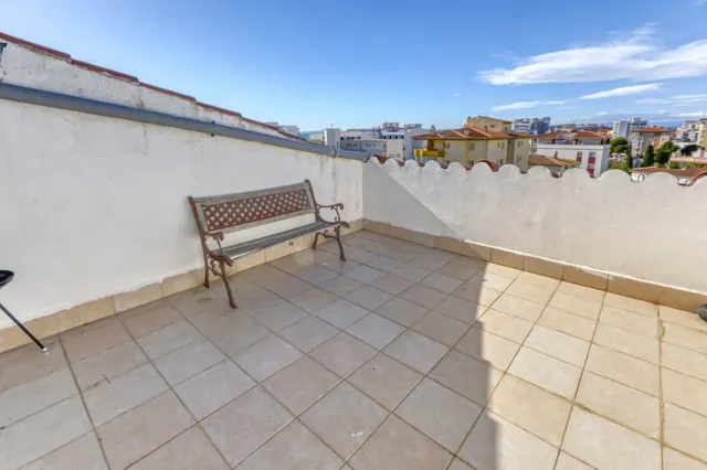 ATICO DUPLEX CON VISTAS A SOLO 150 M DE LA PLAYA — 33