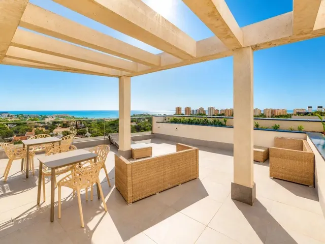 ÁTICO DE LUJO CON VISTAS AL MAR | CAMPOAMOR, ORIHUELA COSTA - foto 3