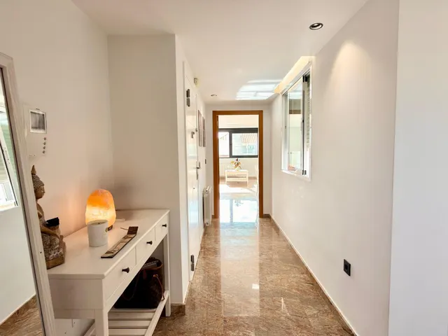 Exclusivo Ático Seminuevo en Totana con Amplias Terrazas y Vistas — 11