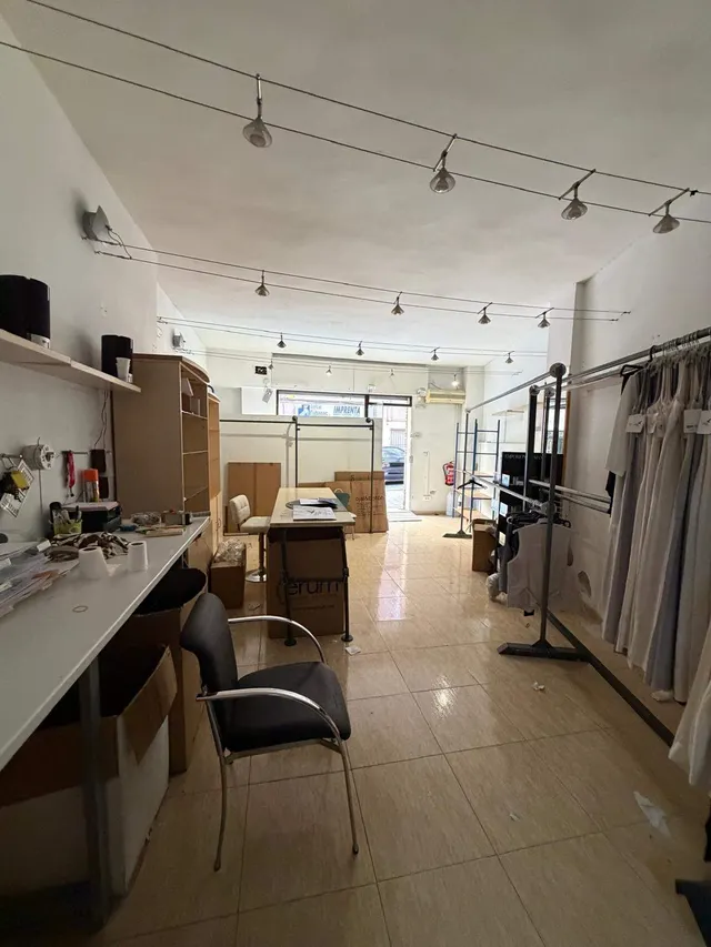 Amplio Local Comercial en la Zona de Santo Domingo, Alicante por solo €140.000 — 7