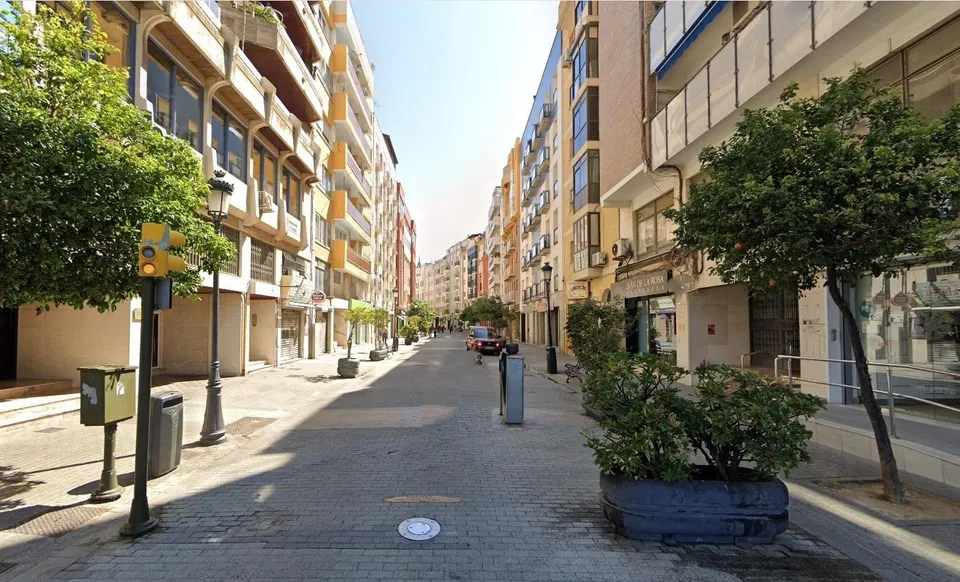 Venta de Local Comercial en el Centro de Huelva.