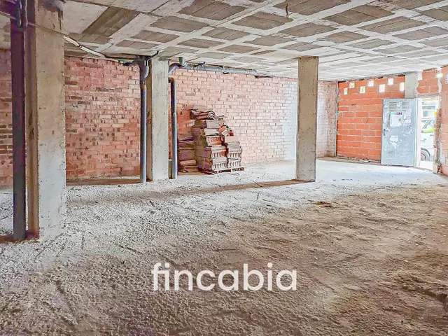 Local comercial en venta en Santa Coloma de Farners. — 7