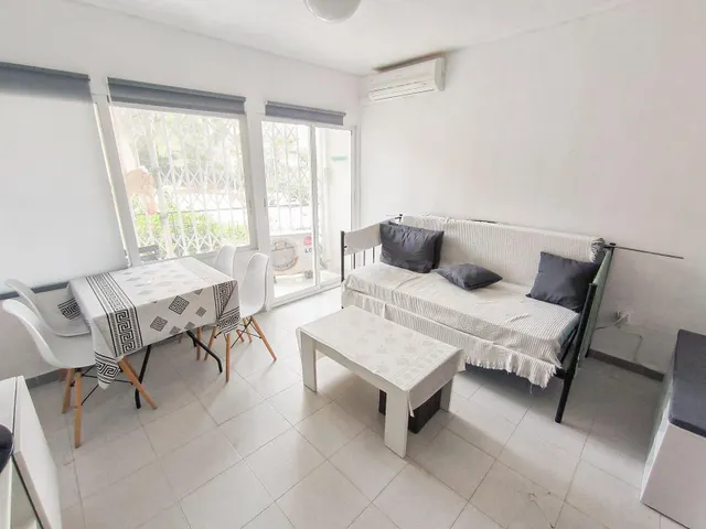 Apartamento de 3 dorm. y 1 baño en zona Rincón de Loix - www
