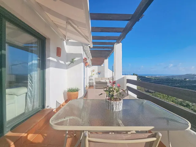 Apartamento de 2 dormitorios con vistas al mar y al golf – A - foto 2