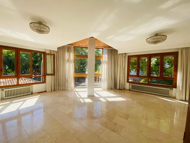 ✨ Amplio piso con gran potencial en Santa Catalina ✨ — 6