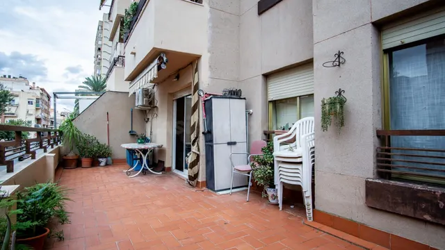 Piso en Elda con amplia terraza, soleado y con garaje en el mismo edificio a escasos metros de Padre Manjón — 3