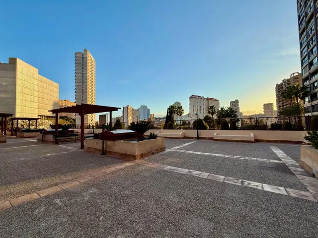 EXCLUSIVA - AMPLIO PISO CON BONITA TERRAZA EN EXCELENTE ZONA - CERCA HOTEL BALI — 26