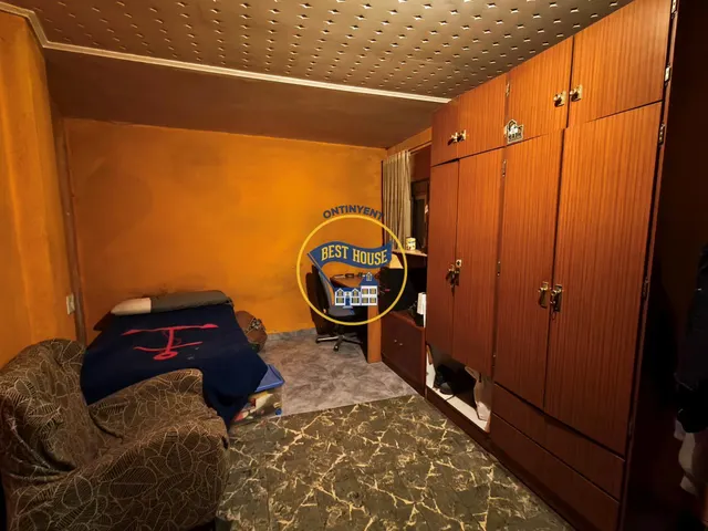 ¡¡OPORTUNIDAD!! ¡CASA CON 4 DORMITORIOS Y EN CONDICIONES DE USO A PRECIO INSUPERABLE! — 7