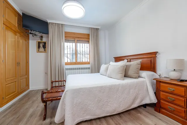 GRAN CHALET CON PISCINA Y JARDÍN A SOLO 10 MINUTOS DE GRANADA! — 45